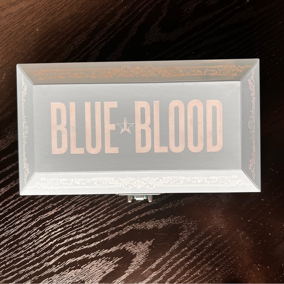 Jeffrey Star Blue Blood Palette🩵 - Picture 4 of 4